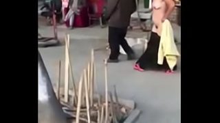 Gadis Oriental yang Menggoda