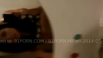Gadis Tionghoa cantik yang sedang bercinta