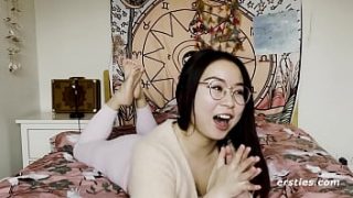 Gadis Tionghoa Imut yang Bergairah Membuat Video Masturbasi untuk Kami