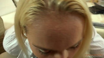 Memeras Ibu Tiri Seksi hingga Rela Melayani Nafsu Liarmu