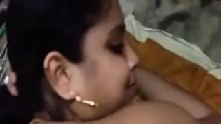 Adik Ipar Mengerang Mesra dalam Video Panas Berbahasa Bangladesh