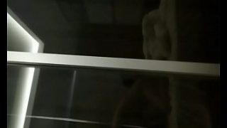 Gadis Muda Mengulum Kontol di Live Bigo