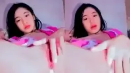 Gadis Kecil yang Masih Perawan dan Lembut