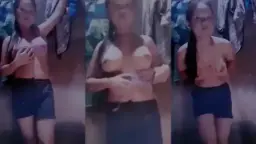 Gadis SMP Montok dengan Payudara Bulat Sempurna