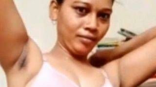 Pembantu Desi Live Streaming dari Komputer Majikan