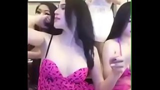 Gadis Tionghoa Seksi yang Menggairahkan