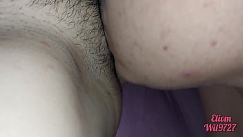 Desi Hindi Mainin Memek Adik Tiriku Sambil Nonton Bokep, Lihat Betapa Basah dan Menggairahkannya