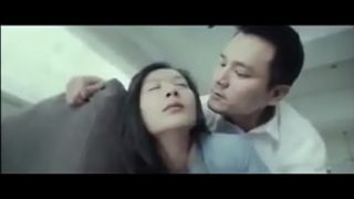 Gadis Oriental yang Menggoda