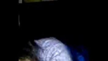 Pasangan seksi India modern saling memuaskan dengan mulut menggairahkan