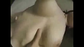 Gadis Tiongkok Berpayudara Besar Naik dengan Ganas