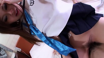Makoto dari Jepang Dihujani Sperma di Lubang Mesumnya yang Telanjang