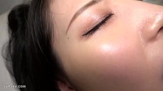 【衝撃】帰国子女のエリート令嬢が衝撃の開脚！ニーハイ美脚が乱れ、激しい快楽に何度も絶頂