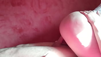 مصريه شرموطه طيزها ضخمه عايزه تتناك بقوه