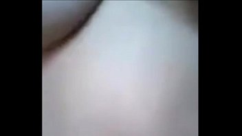 Gadis Asia Montok dengan Payudara Besar Indah Ditusuk POV di Celah Berbulu Lebat