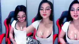 Adik Ganteng, Kakakmu yang Bergairah Berkacamata Ini Sudah Basah dan Siap Melayanimu