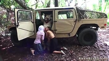 Kamera Tersembunyi Arab dan Terjemahan Rumah yang Jauh dari Rumah