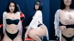 Gadis Marscha dengan Bokong Montok dan Payudara Berisi Menggoda