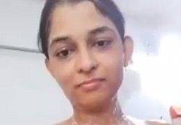 Gadis Mumbai Mandi dalam Video Panas