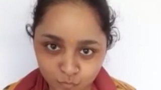 Video selfie Desi menggoyangkan payudara montoknya