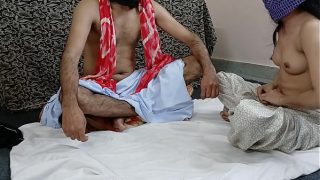 Dhongi Baba Ne Sari Ma Ko Chodte Hue Pura Maza Diya, Full HD Mein Dekho Is Naye Web Series Ko