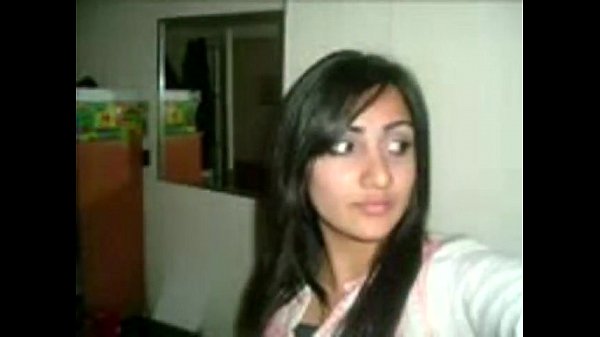 Penari Desi Menggoda – Tonton Video Porno Gratis di YouPorn