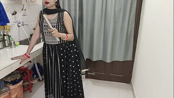 Istri baru yang cantik lagi panas dan digituin abang tirinya dengan audio Hindi penuh