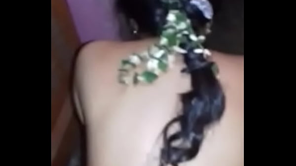 Desi bhabhi digoyang dari belakang