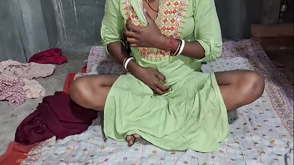 Desi Sali Menggoda dengan Gaun Salwar Ketat, Video Anal Seks India Paling Hot