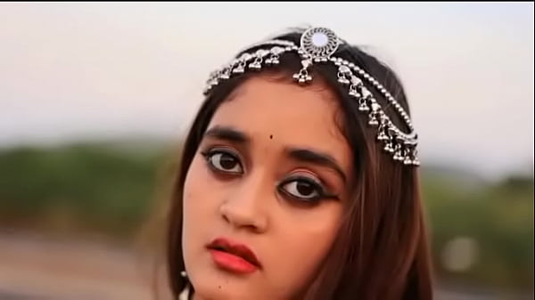 Neha menggoda kakak tirinya hingga mereka bercinta (Kisah Audio Hindi)