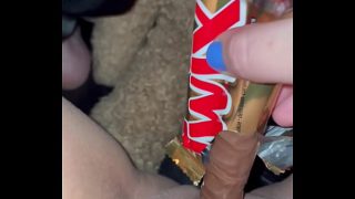 KOPI CAPPUCCINO & TWIX CHOCOLAT DALAM MEMEK PINK PERAWAN KETATKU YANG BARU 18 TAHUN-FETISH MAKANAN MESUM-MASTURBASI & ERANGAN PANJANG GADIS PORNO-PALING ENAK AMATIR SAUDI-PUTIH SALJU ARAB-LOS ANGELES-PENGEN BBC USA
