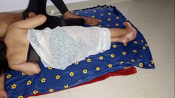 Bibi yang Nakal Menggoda di Ranjang Saat Suaminya Tak Bergairah