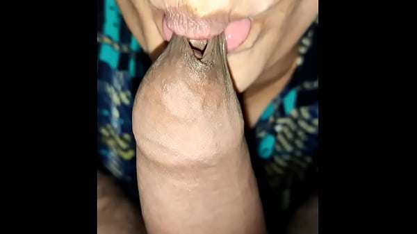 Bocah India Ngentot Mulut di Rumah
