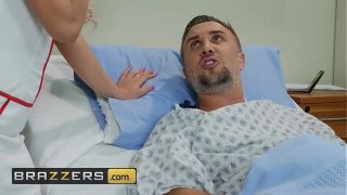 Petualangan Dokter – (Carmen Caliente, Keiran Lee) – Menggoyang Perawat Nakal yang Menggoda