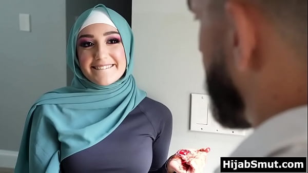 Gadis Muslimah yang Dididik dengan Cara Intim oleh Pelatih Sepak Bolanya