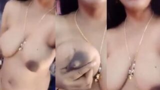 Video panas wanita seksi Telugu memperlihatkan payudara lembutnya