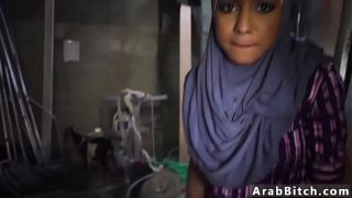 Titit Arab Gede Ngentot Pantat Montok di Titik Jatuh Bokong, 23km dari Pangkalan