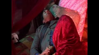 Gadis Arab doyan ngesot dan ngehis kontol bule gede
