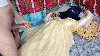 Gadis India berpakaian kuning, pussy-nya ditusuki penis besar hingga merintih-rintih di video porno India