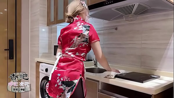 中华娘cos撩人欲火，按捺不住想狠狠疼爱一番