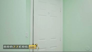 Keseruan Mencium Kontol Cory Chase / Brazzers / Masukkan Kode XVPROMO di Situs Resmi untuk Diskon