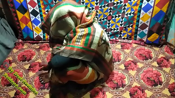 सासु माँ को अपने कमरे में ले जाकर जबरदस्त चुदाई की