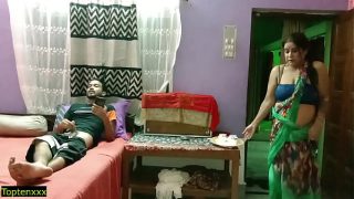 Gadis India panas beradegan dewasa dengan tante seksi, suara Hindi jelas!
