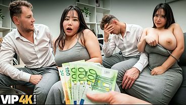 Makan malam spesial dengan pussy Asia yang menggoda