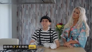 Pukulan Pantomim: Brooklyn Blue dan Jordi El Polla Memuaskan Hasrat Milf yang Haus Ukuran Besar