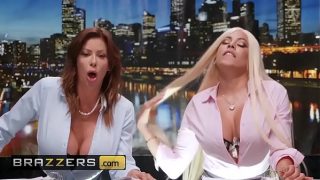 Berita Mesum: Alexis Fawx dan Luna Star Jadi Pelacur Berita, Dihardik Johnny Sins di Brazzers