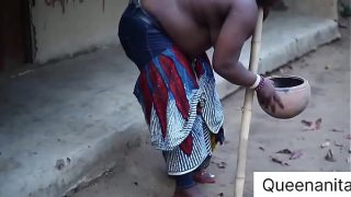 Kepala Suku, Kutangkap Si Asing yang Sering Ngentot Nenekku di Tempat Umum
