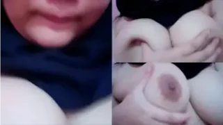 ABG Berjilbab Goyang Dada Hot di Video Viral