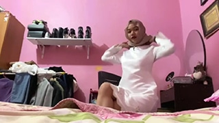 Clara Pamer Memek Hijabers Lagi Sange