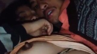 Video Mesum Jio, Desi Lover Menggigit Puting