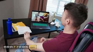 Jauh-Jauh dari Teman Sekamarku yang Gila Seks Jazz The Stallion / Brazzers / Masukkan Kode XVPROMO di Situs Resmi untuk Diskon